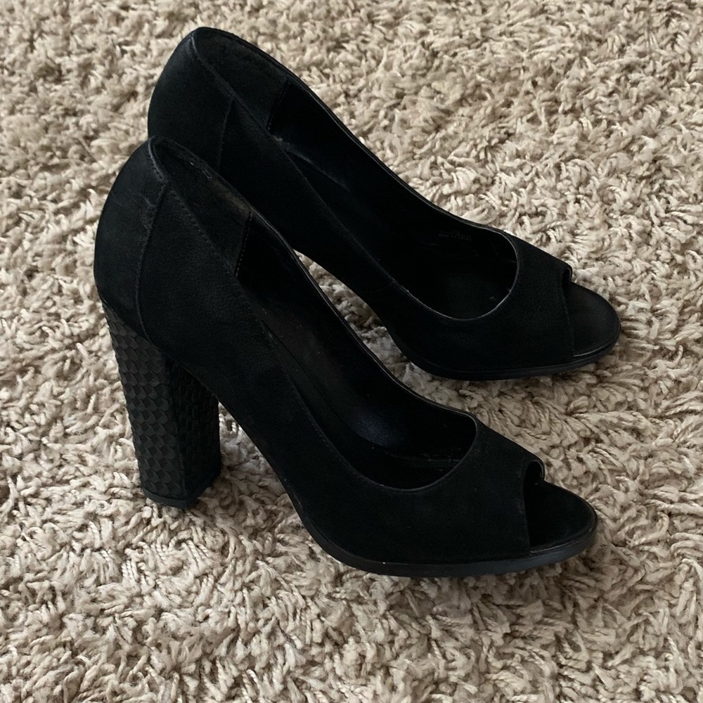 Black heels